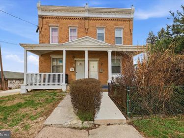 15 S FRONT STREET, DARBY, PA 19023