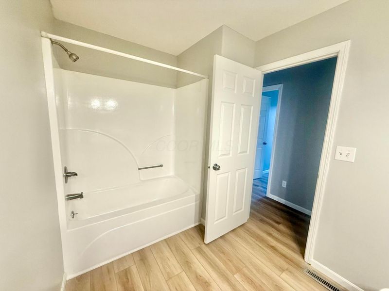 14853 King Road , Howard, OH 43028 Photo 18