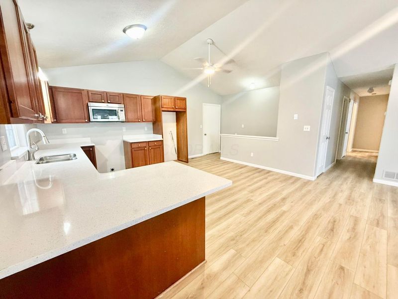 14853 King Road , Howard, OH 43028 Photo 8