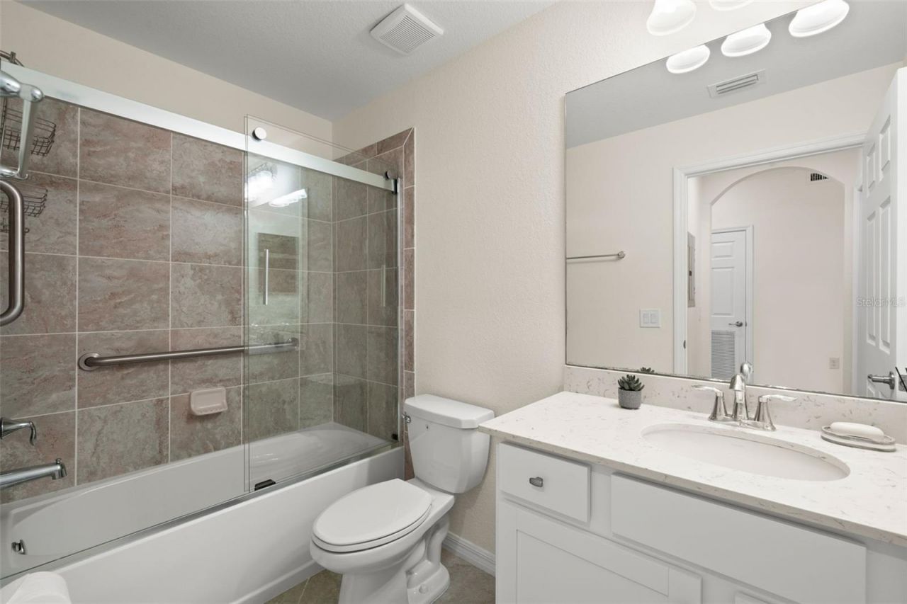 17520 Gawthrop Drive, Unit 303, Bradenton, FL 34211 Photo