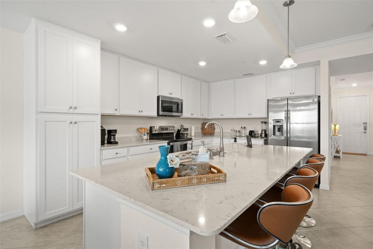 17520 Gawthrop Drive, Unit 303, Bradenton, FL 34211 Photo