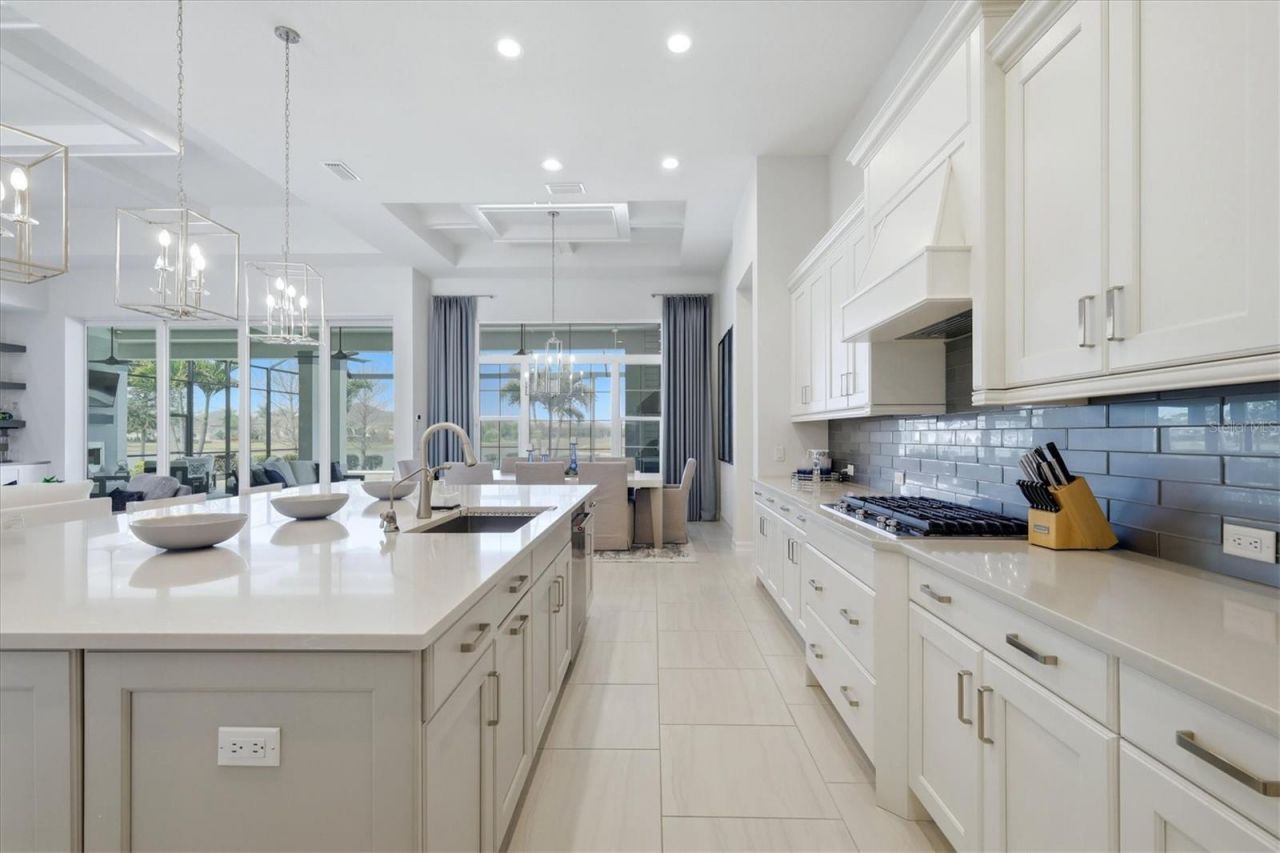 17115 Salerno Drive, Bradenton, FL 34202 Photo