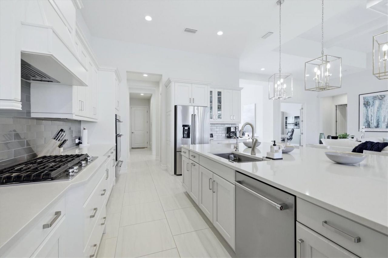 17115 Salerno Drive, Bradenton, FL 34202 Photo