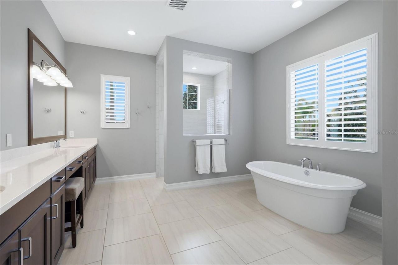 17115 Salerno Drive, Bradenton, FL 34202 Photo