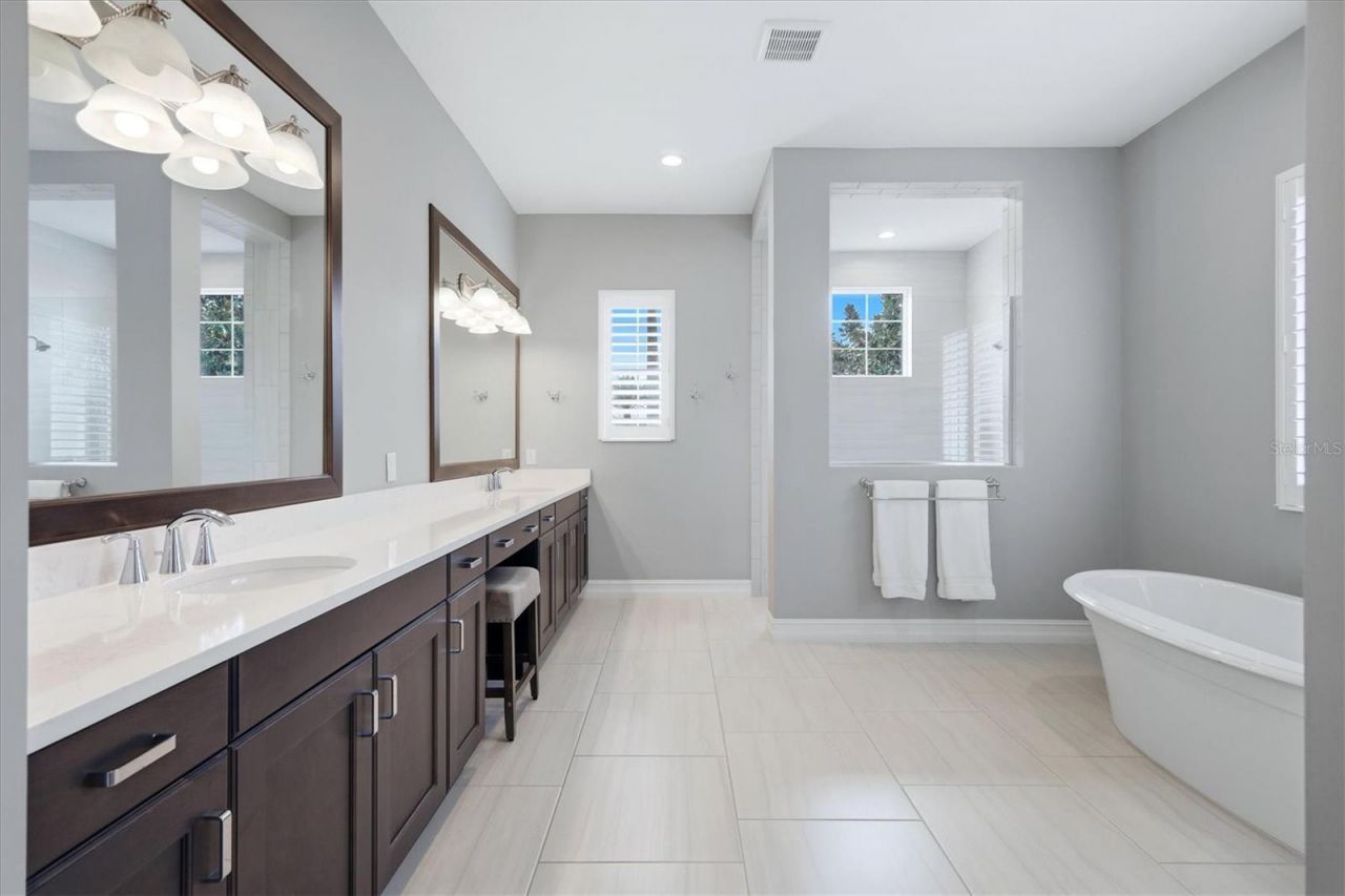 17115 Salerno Drive, Bradenton, FL 34202 Photo