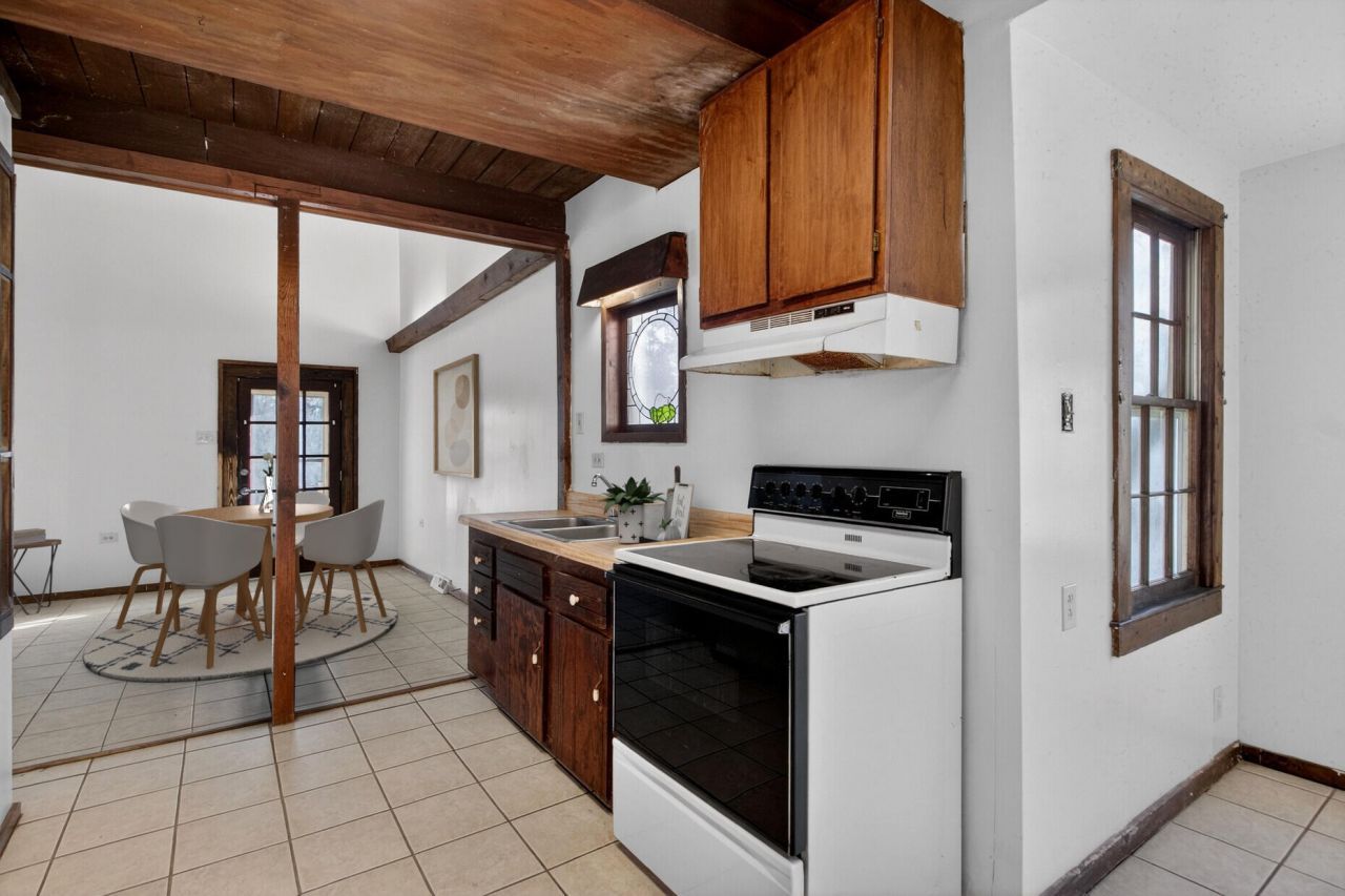 106 Jones Road Photo 14