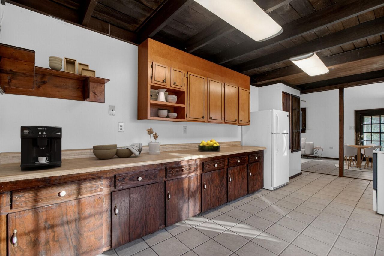 106 Jones Road Photo 16