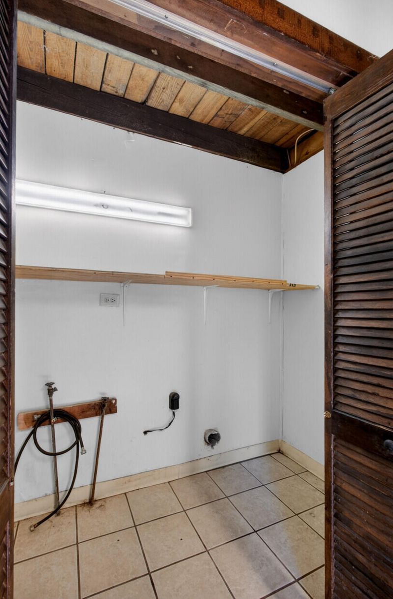 106 Jones Road Photo 17