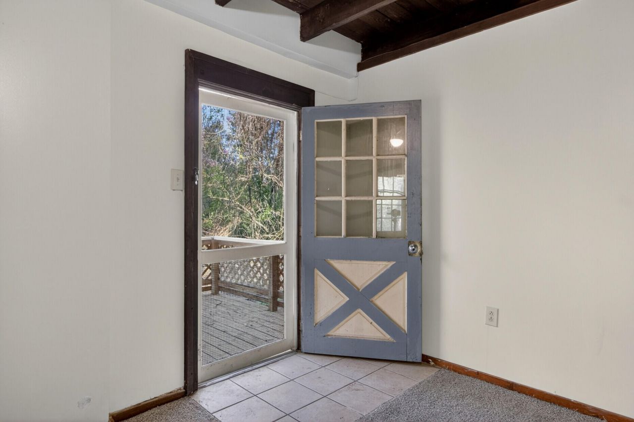 106 Jones Road Photo 30