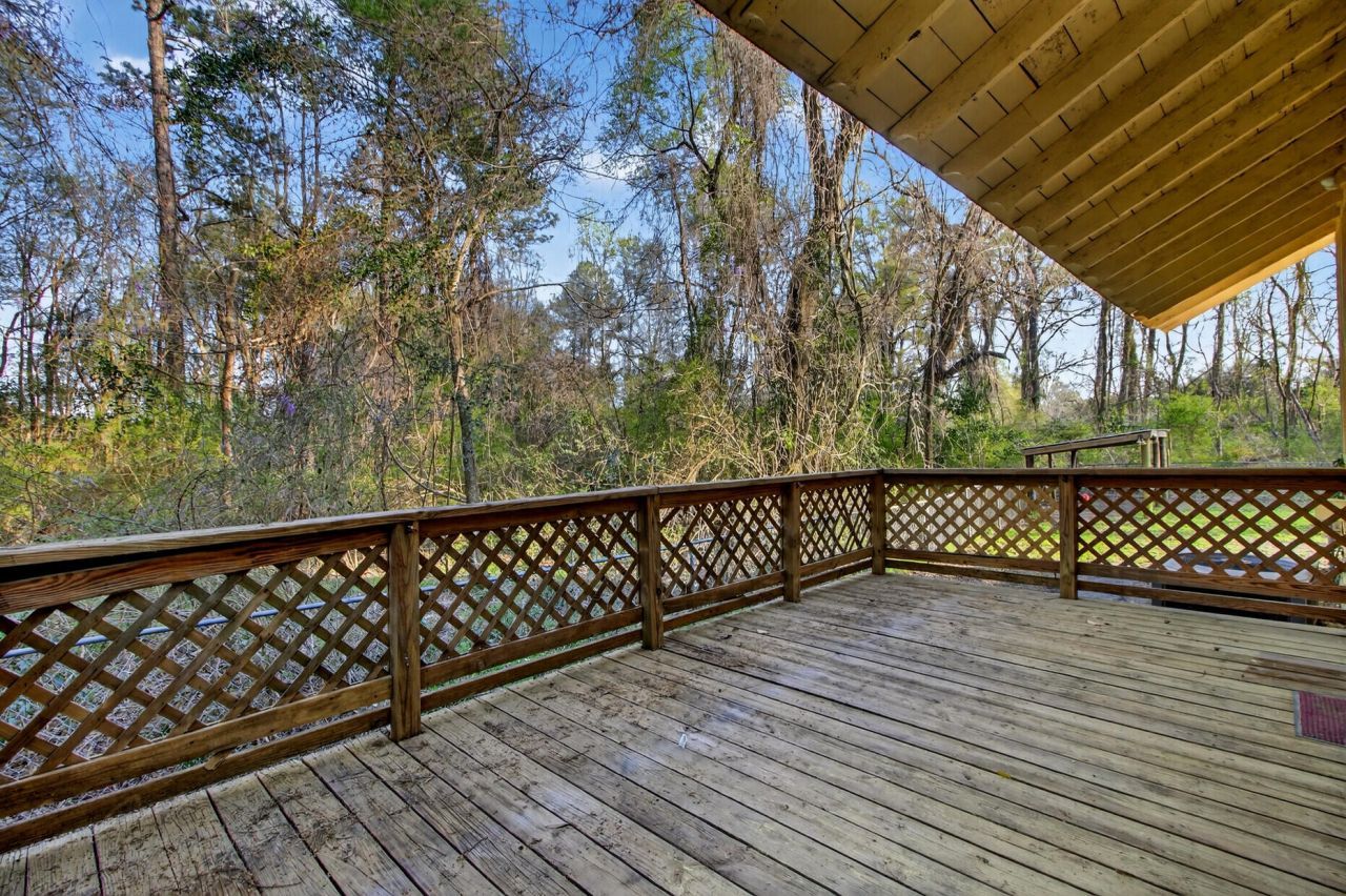 106 Jones Road Photo 32