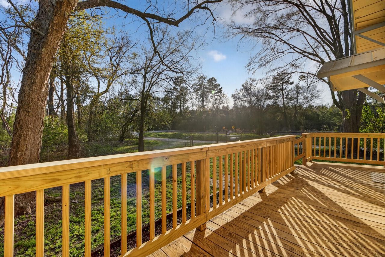 106 Jones Road Photo 6