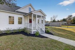 481 S Railroad Avenue photo 4