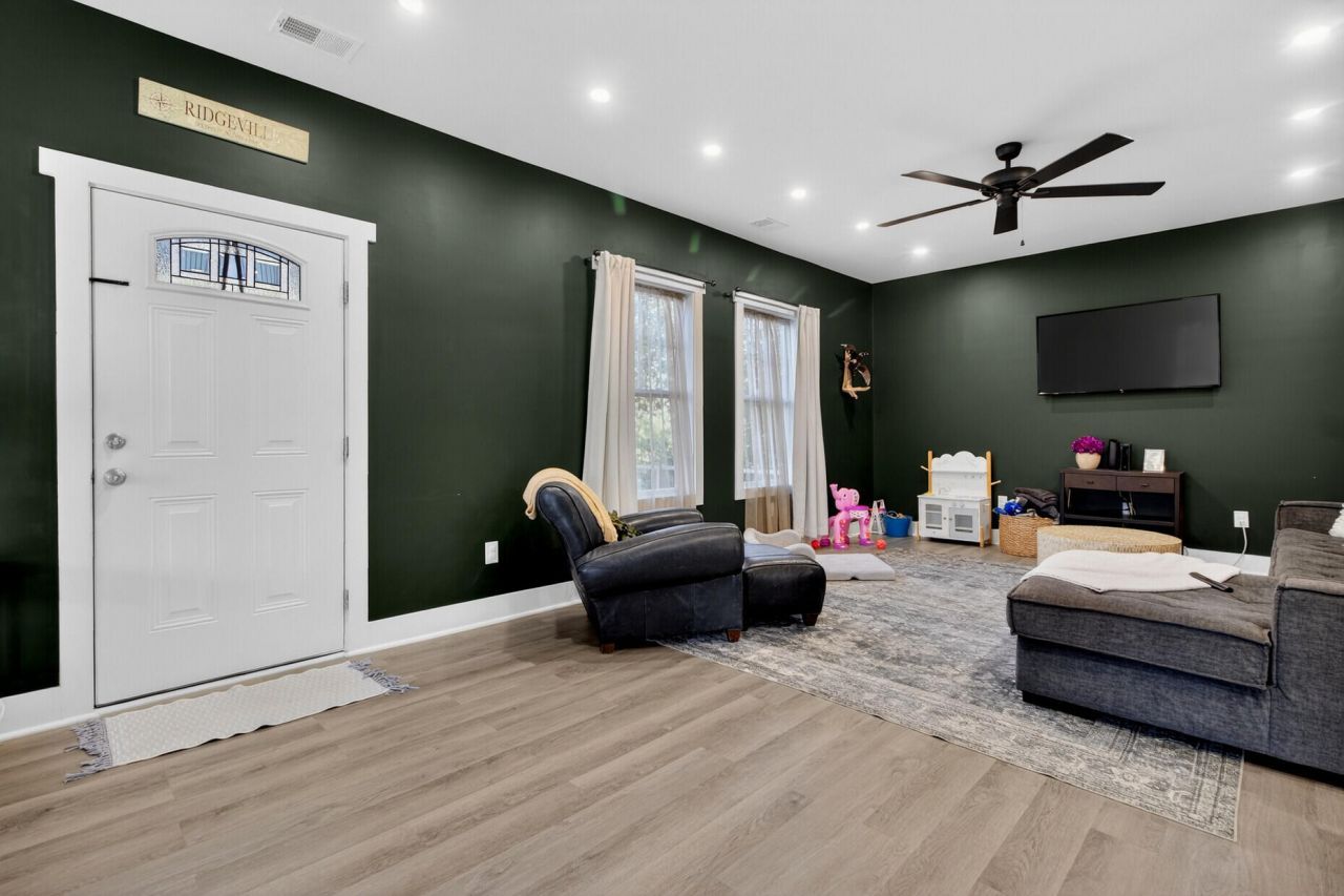 481 S Railroad Avenue Photo 7