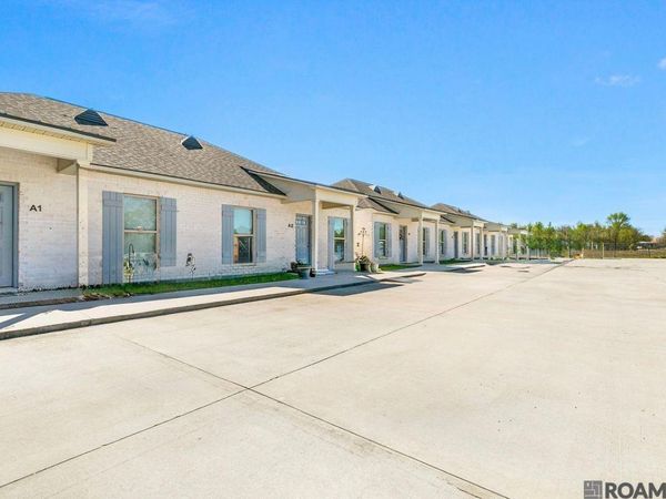 29050 S Magnolia St, Livingston, LA 70454