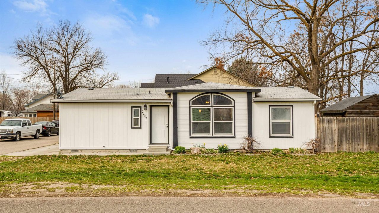 2107 S Phillippi Street, Boise, ID 83705 Main Photo