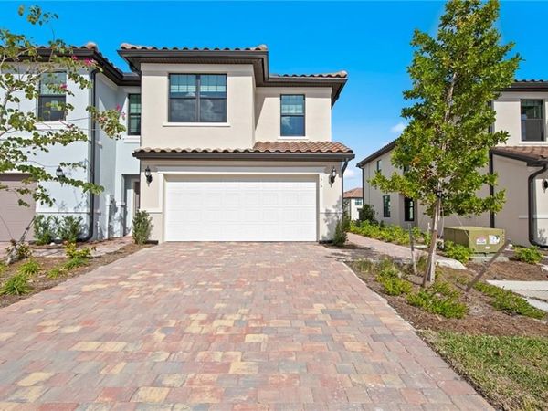 1572 Lake Jessup CIR, CAPE CORAL, FL 33909