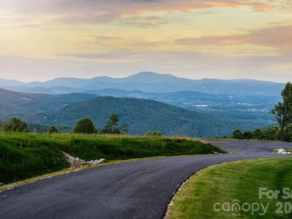 TBD Summit Trail Drive , Hendersonville, NC 28792