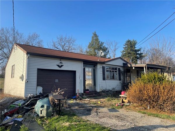 1000 Collinsburg Rd , West Newton, PA 15089