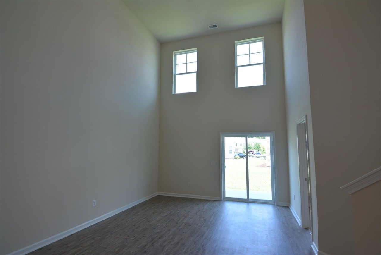1109 Fairway Ln. Photo 4