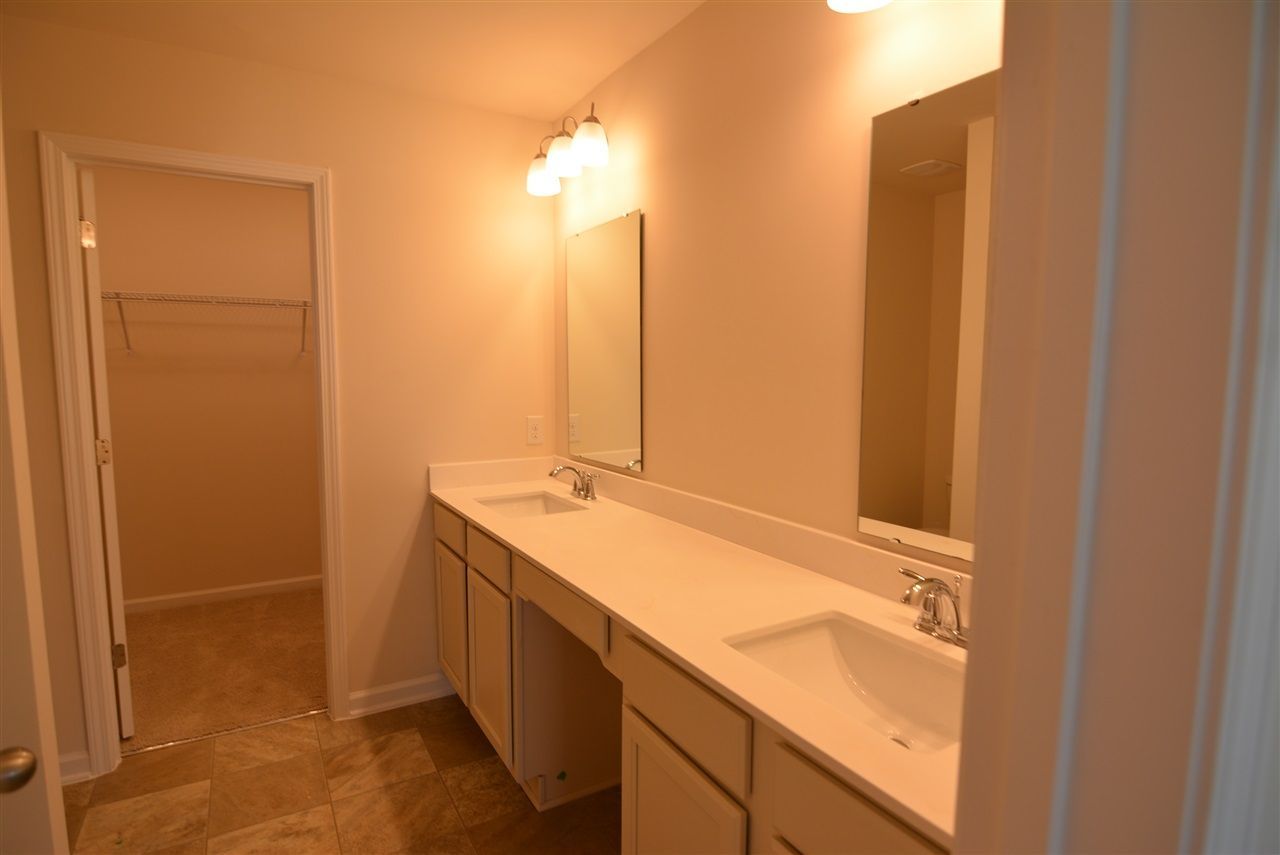 1109 Fairway Ln. Photo 7