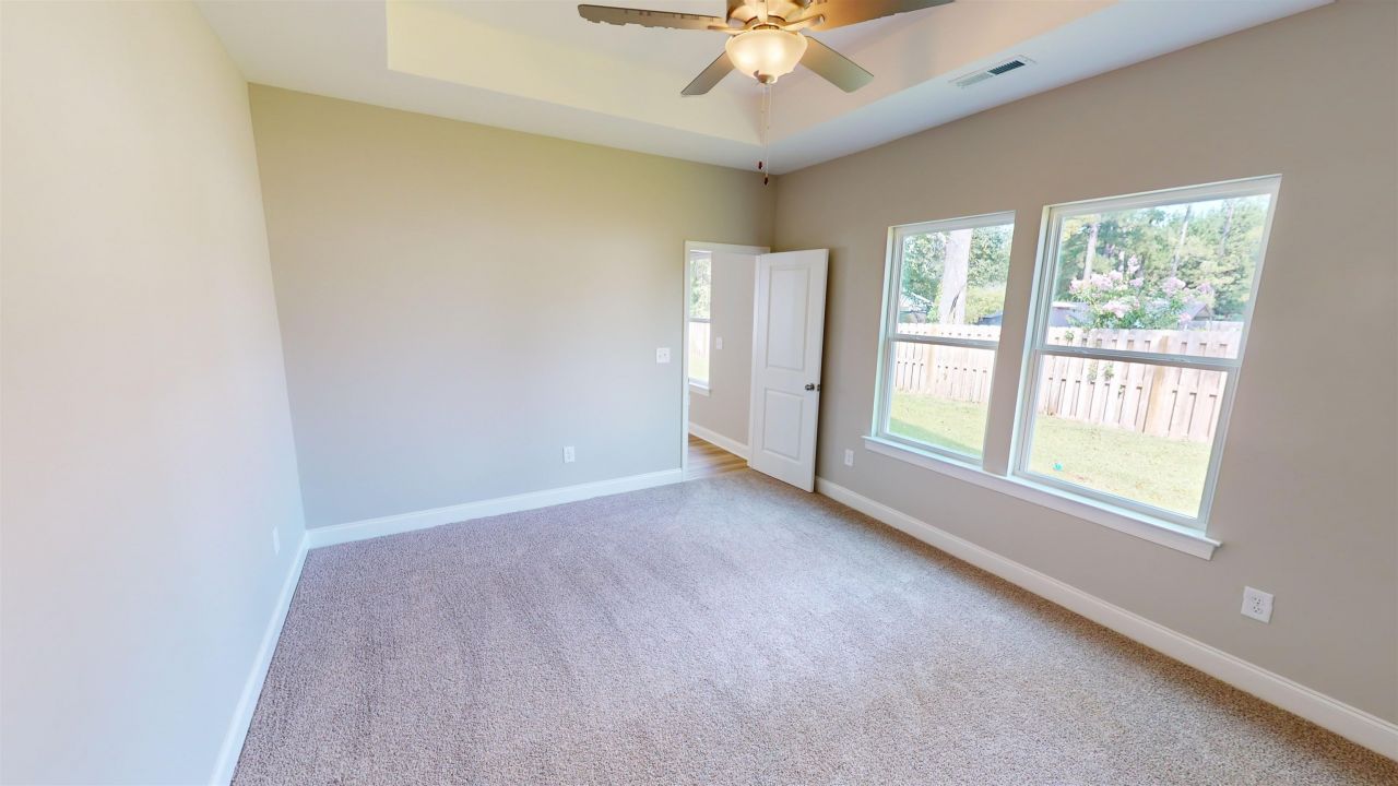 1048 Moen Loop Photo 17