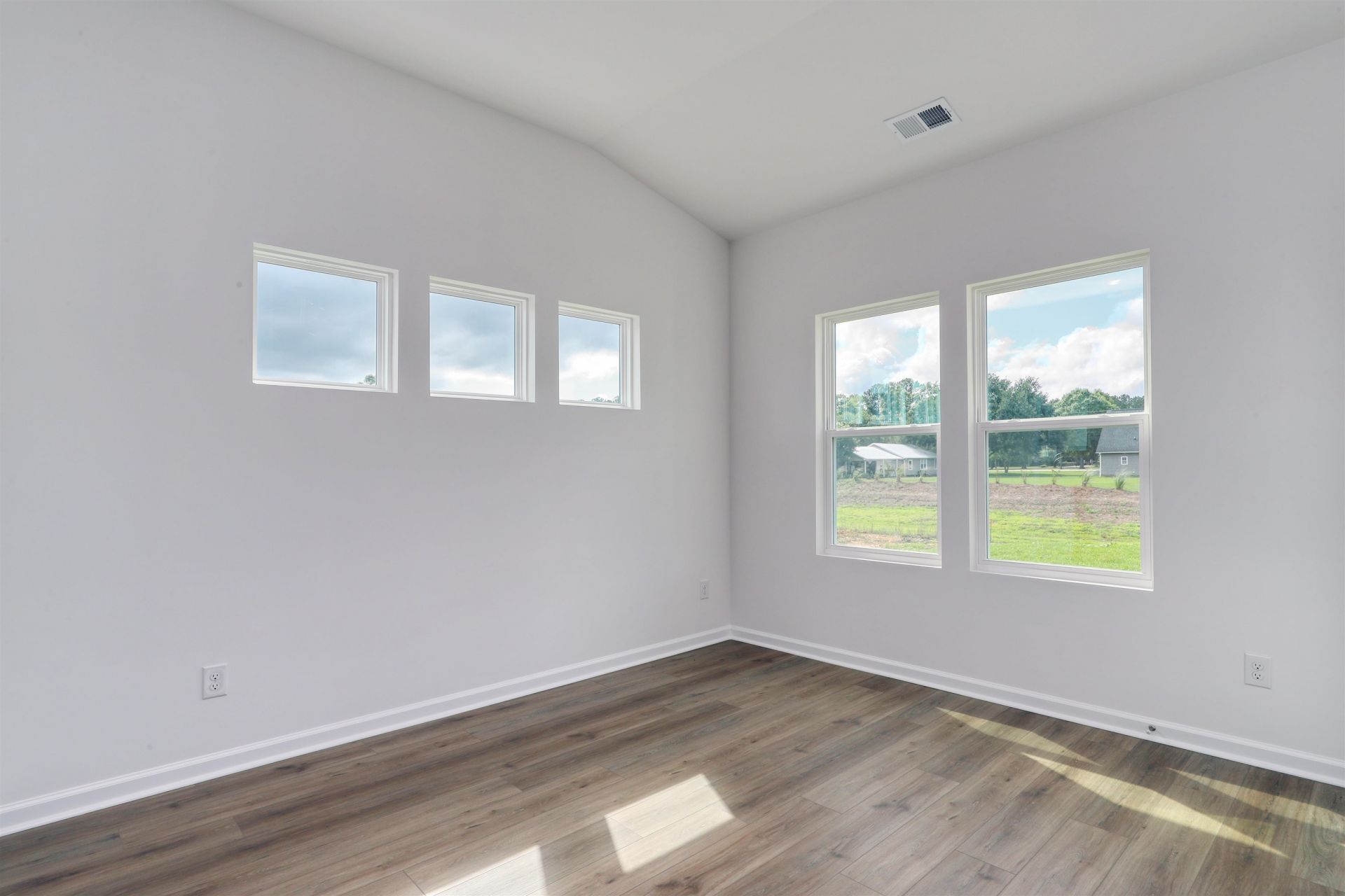 431 Atamasco Ct. Photo 13