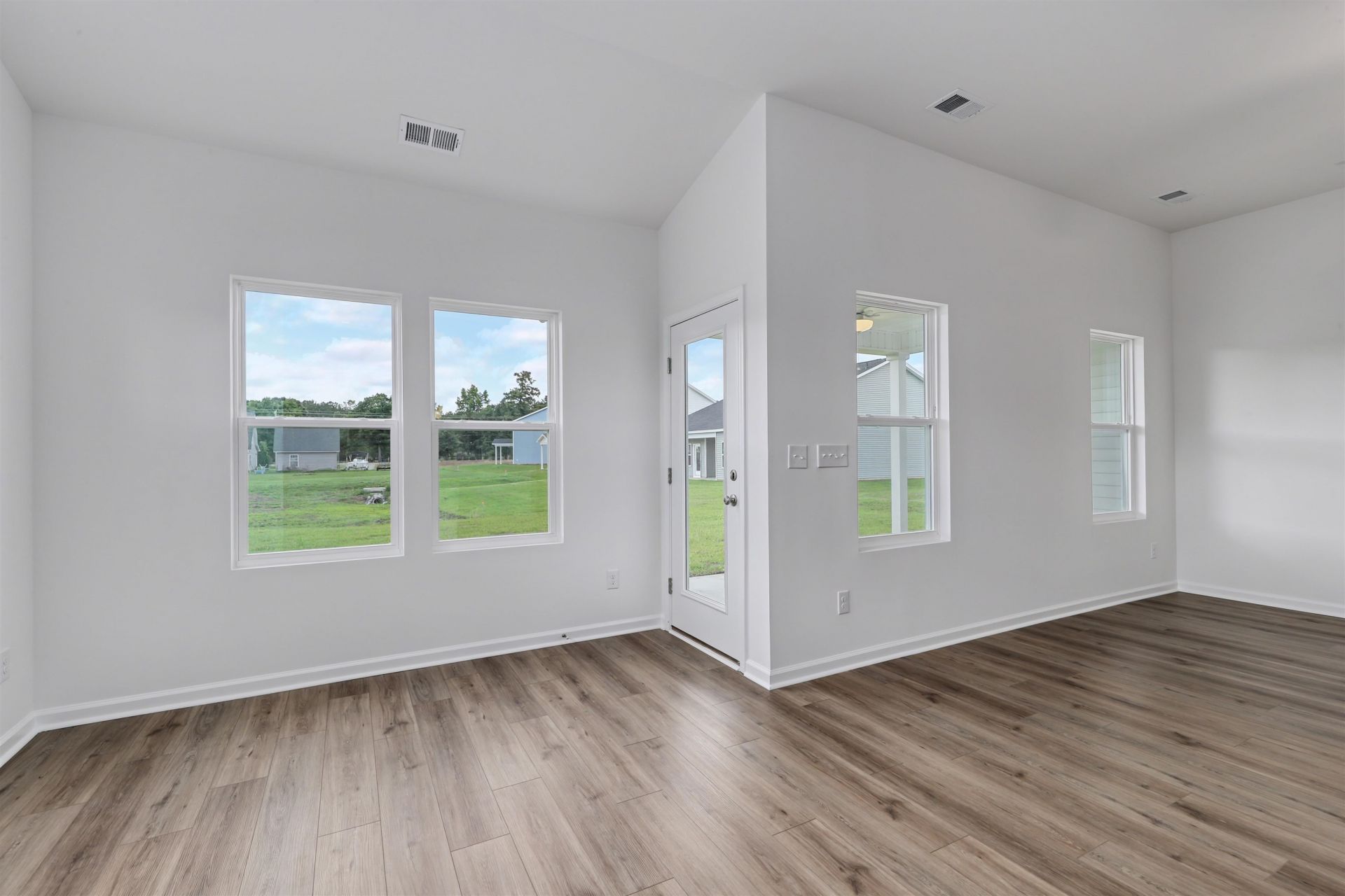 431 Atamasco Ct. Photo 14