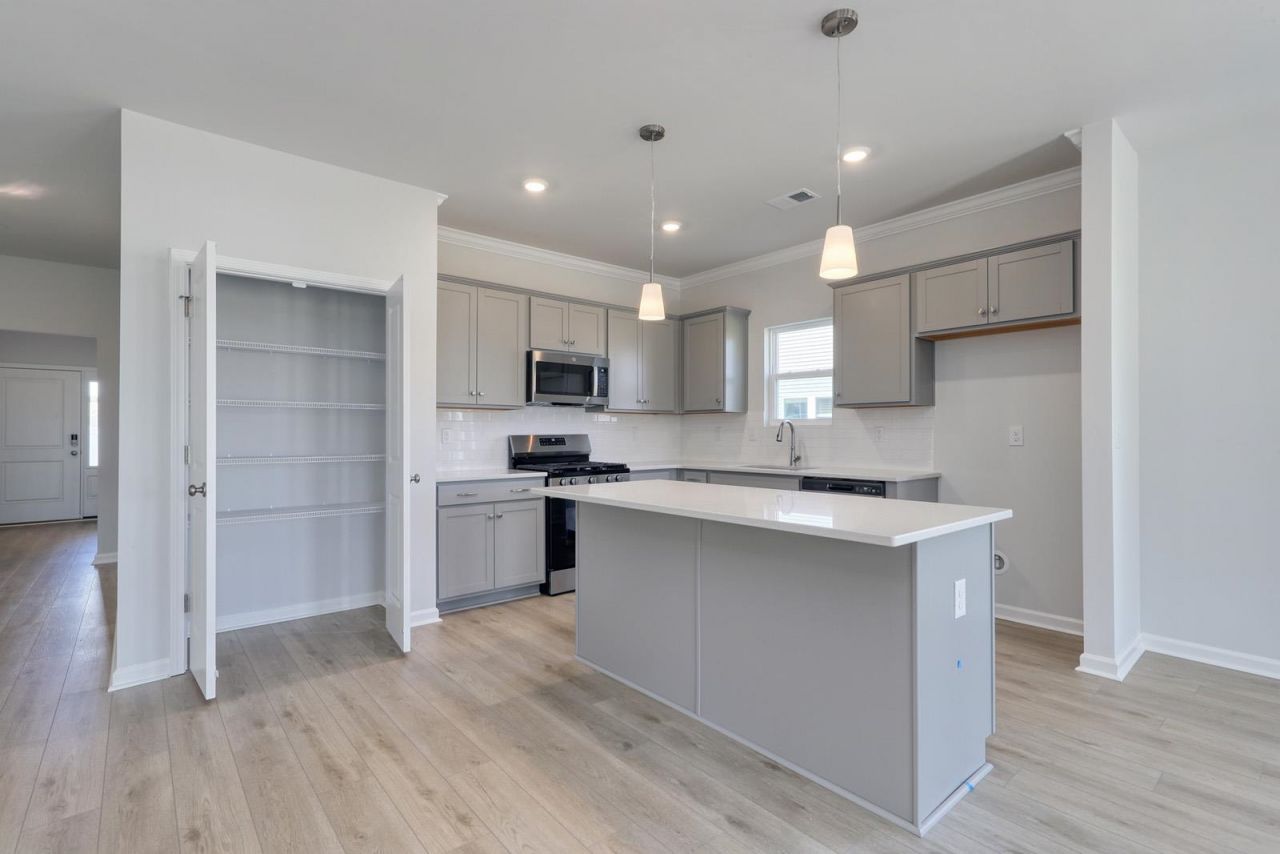 431 Atamasco Ct. Photo 4