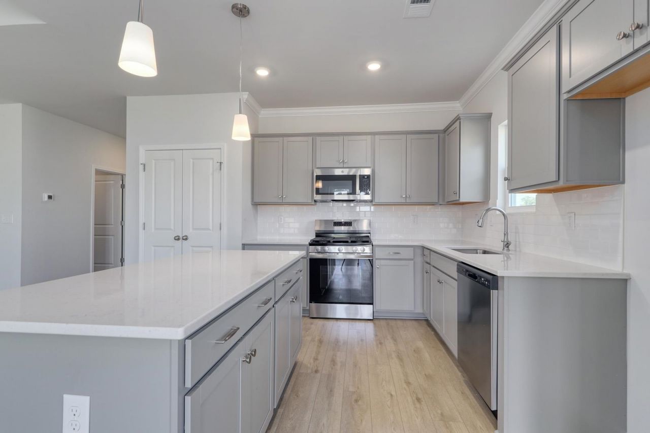 431 Atamasco Ct. Photo 7