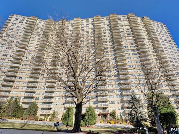 555 North Avenue 12 A, Unit 12 A, FORT LEE, NJ 07024