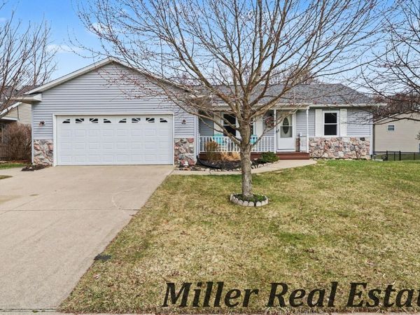 1425 S Montgomery Street, Hastings, MI 49058