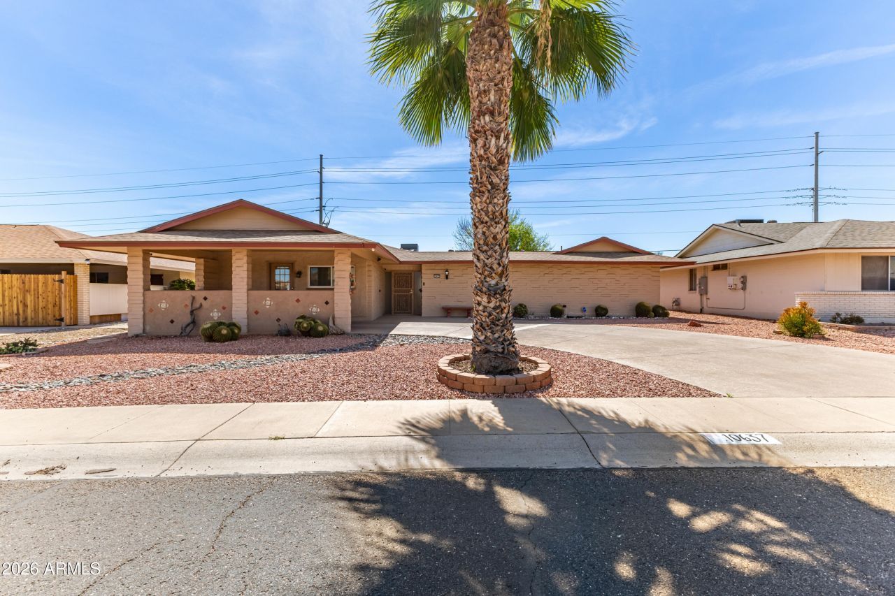10637 W Caron Drive, Sun City, AZ 85351 Main Photo