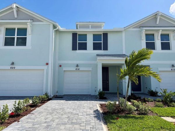 616 Salisbury Circle, Fort Pierce, FL 34982