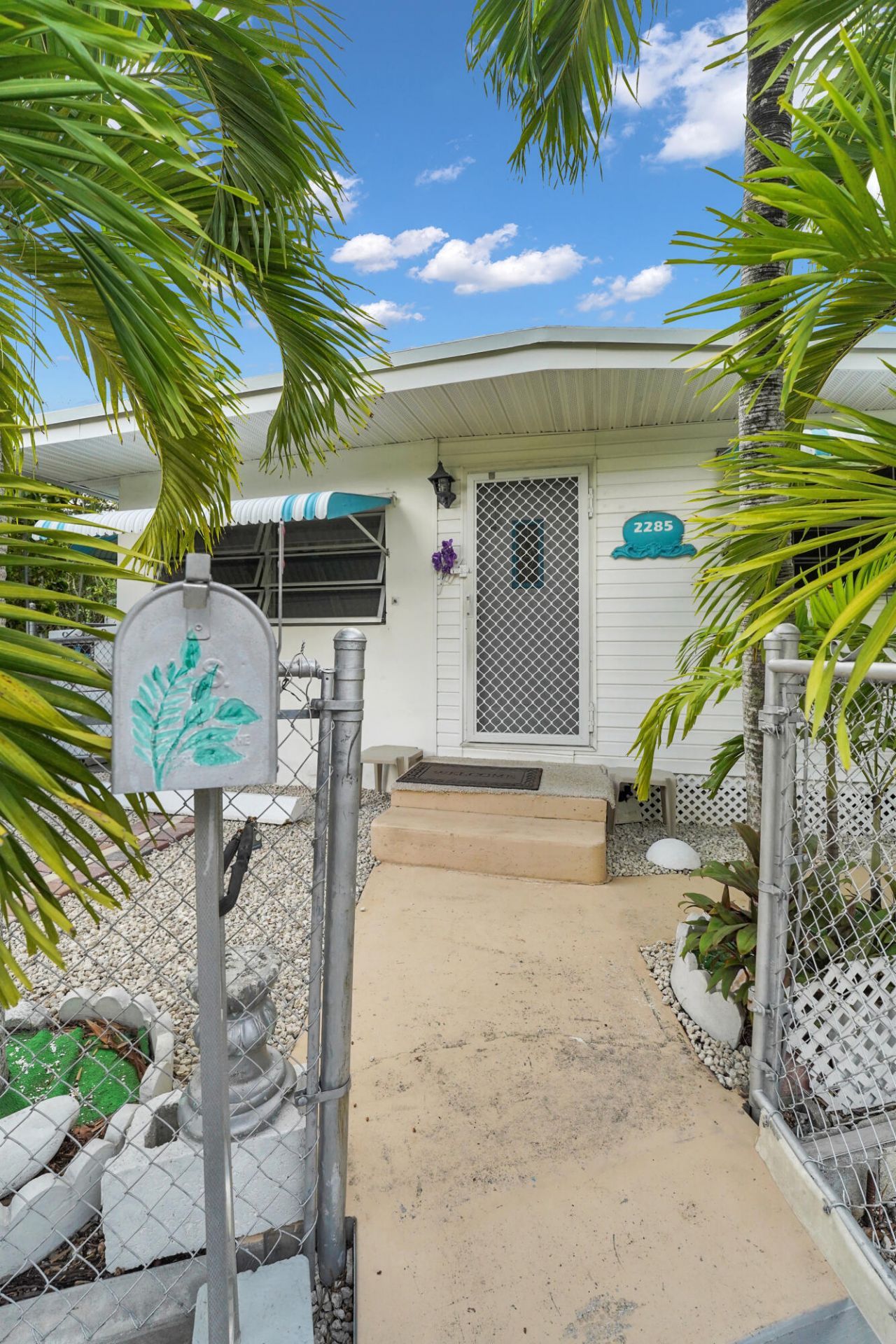 2285 NE 136th Lane, North Miami Beach, FL 33181 Photo