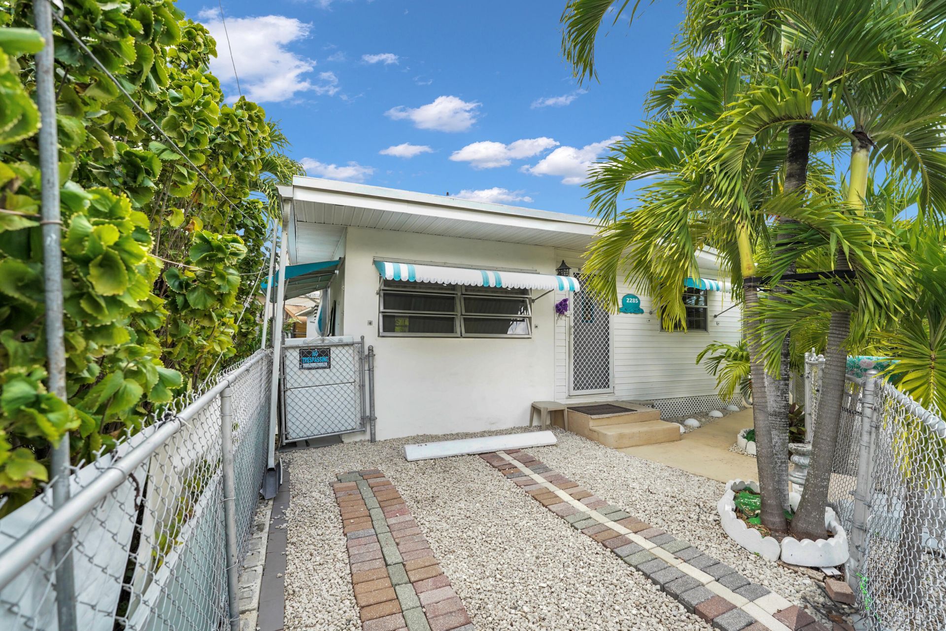 2285 NE 136th Lane, North Miami Beach, FL 33181 Photo