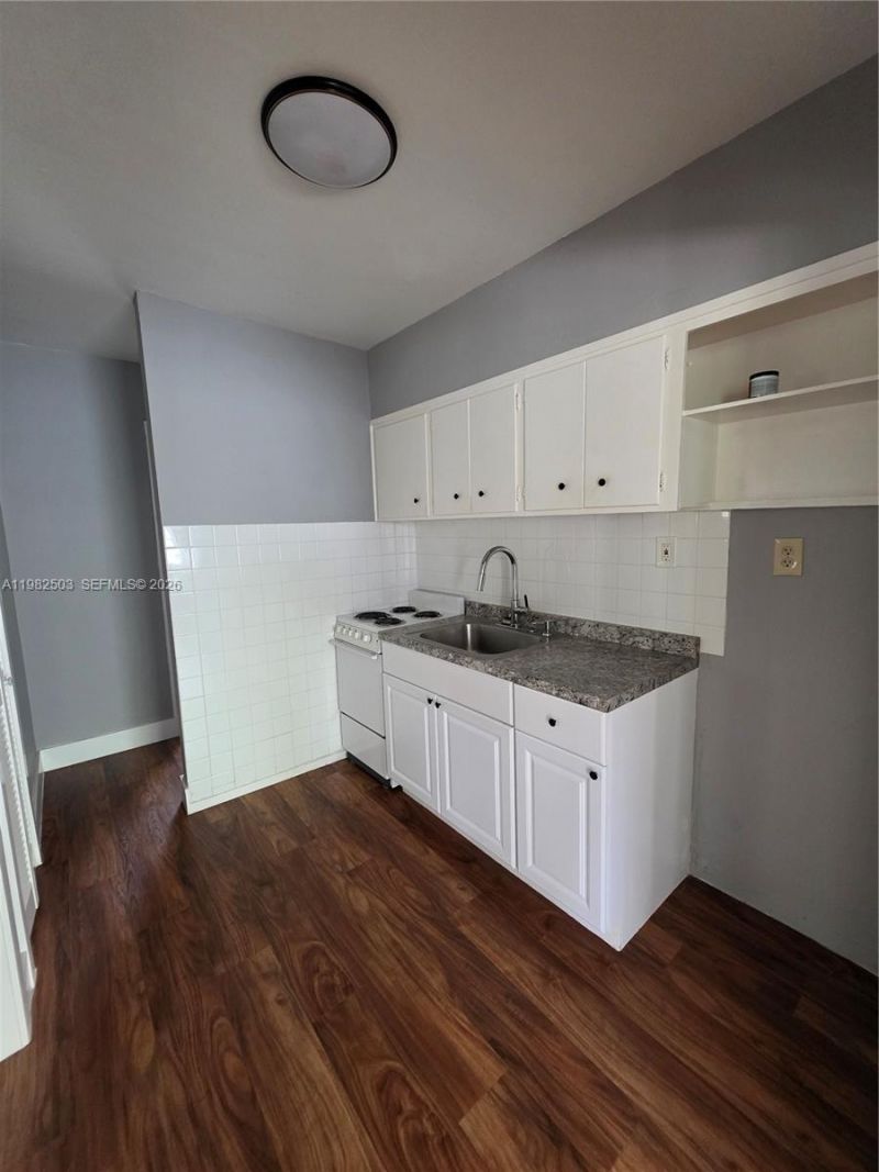57 Esplanade Dr, Unit C, Miami Springs, FL 33166 Photo