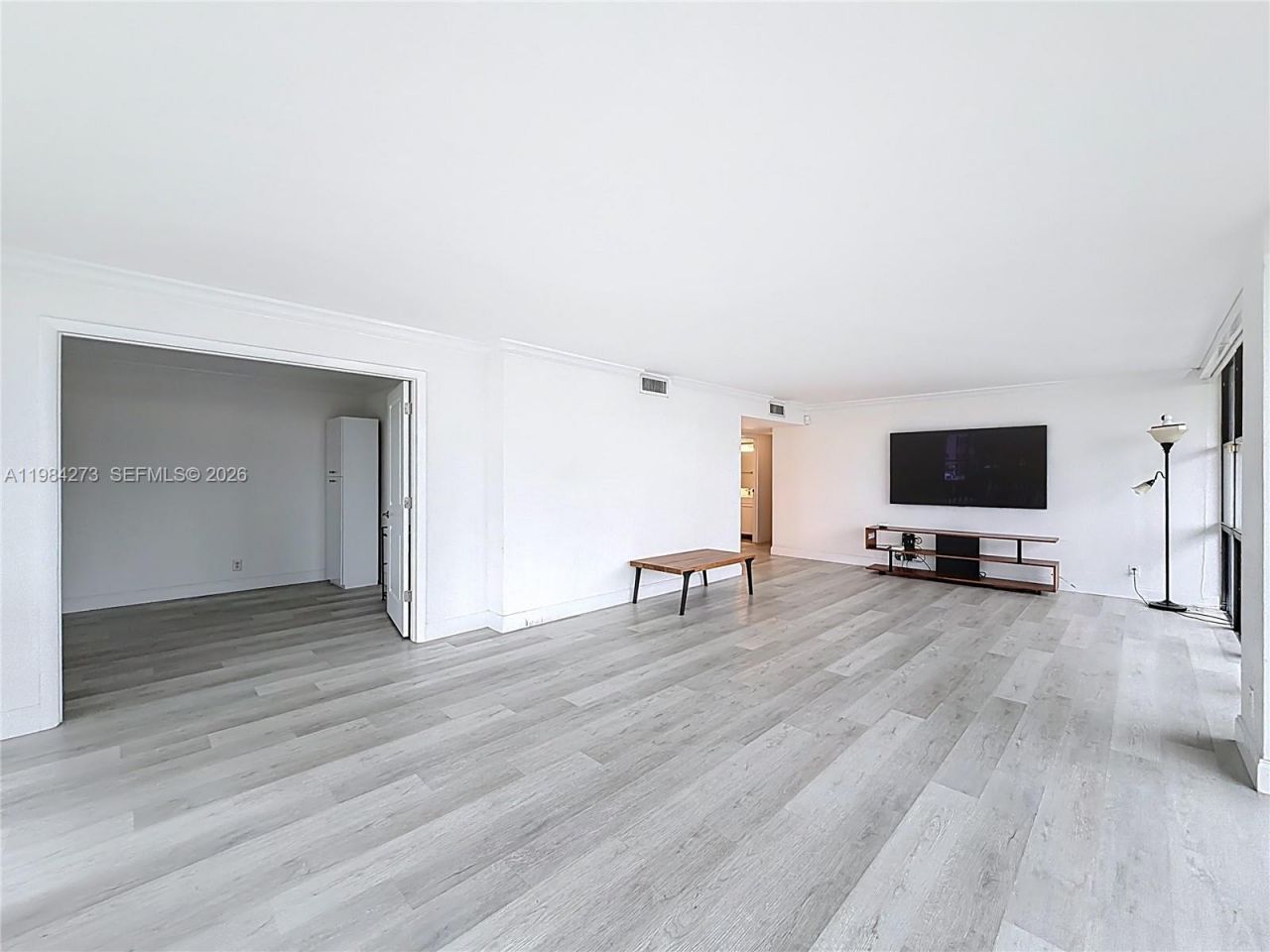 1000 Parkview Dr , Unit 121, Hallandale Beach, FL 33009 Photo