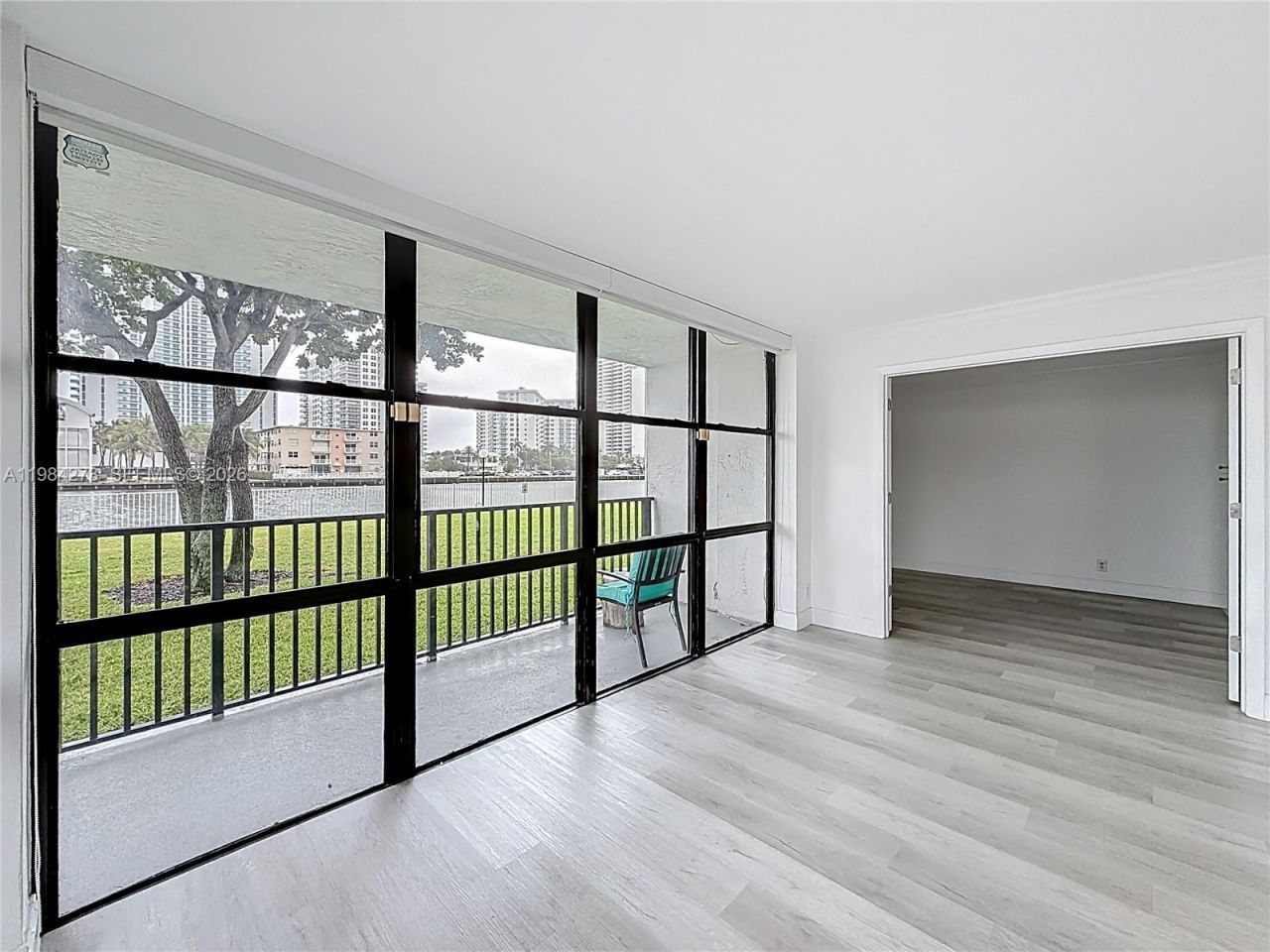 1000 Parkview Dr , Unit 121, Hallandale Beach, FL 33009 Photo