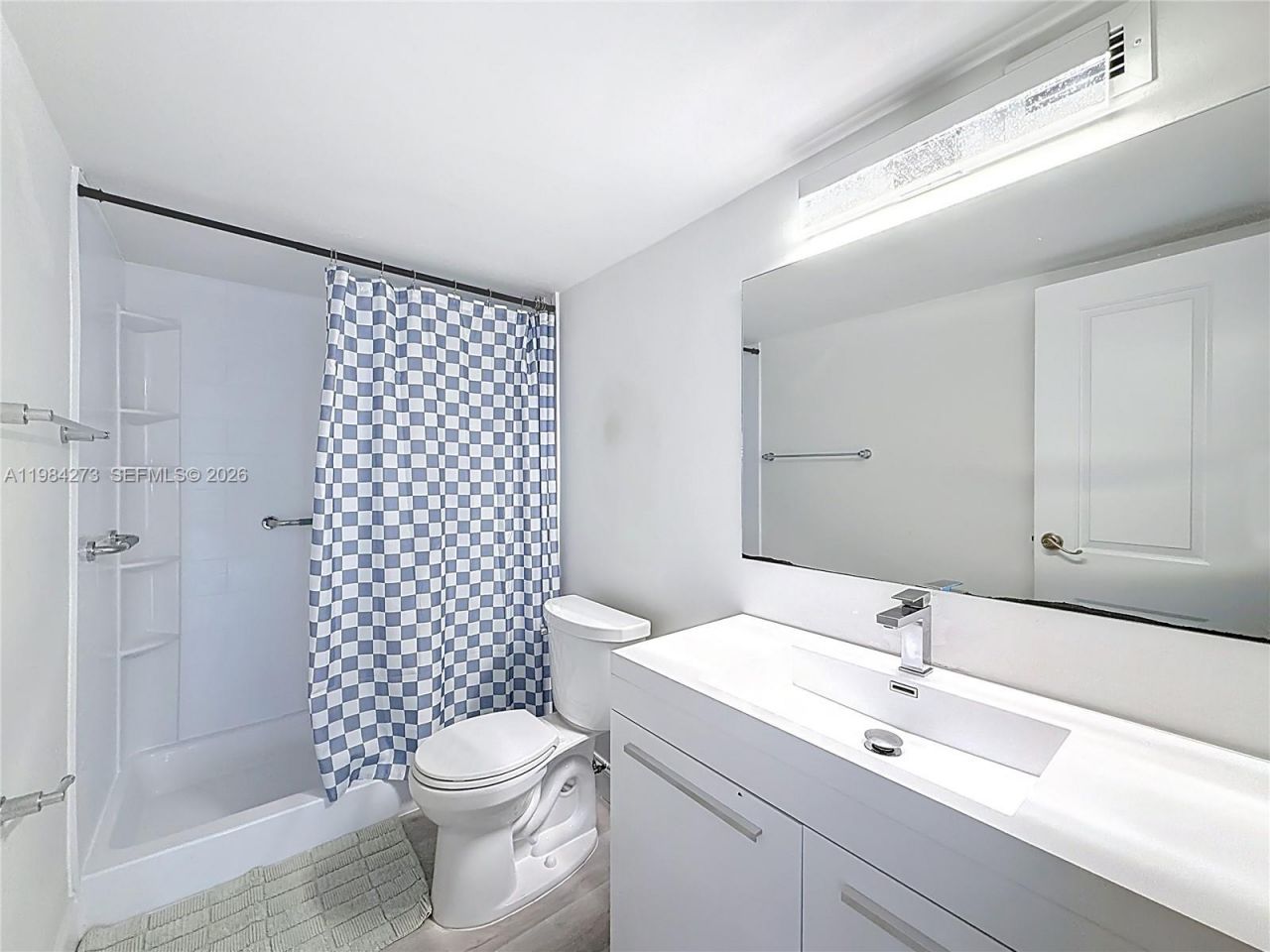 1000 Parkview Dr, Unit 121, Hallandale Beach, FL 33009 Photo