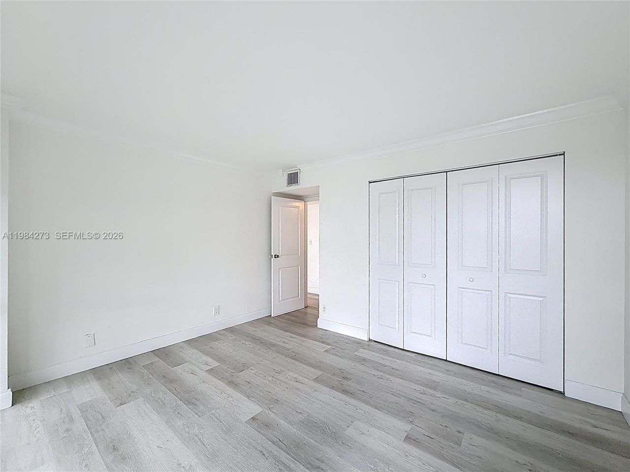 1000 Parkview Dr, Unit 121, Hallandale Beach, FL 33009 Photo