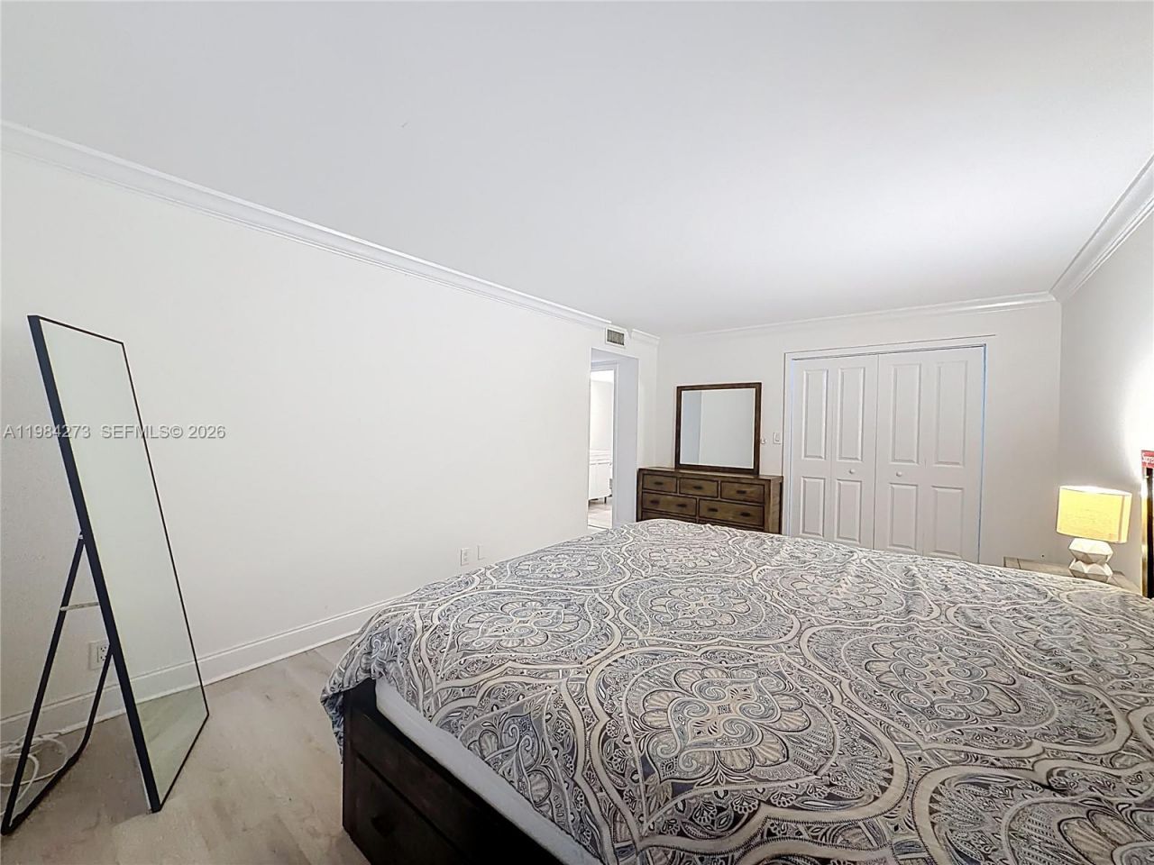 1000 Parkview Dr, Unit 121, Hallandale Beach, FL 33009 Photo