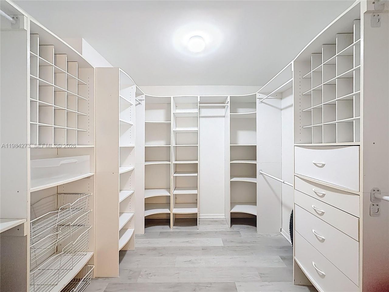 1000 Parkview Dr , Unit 121, Hallandale Beach, FL 33009 Photo