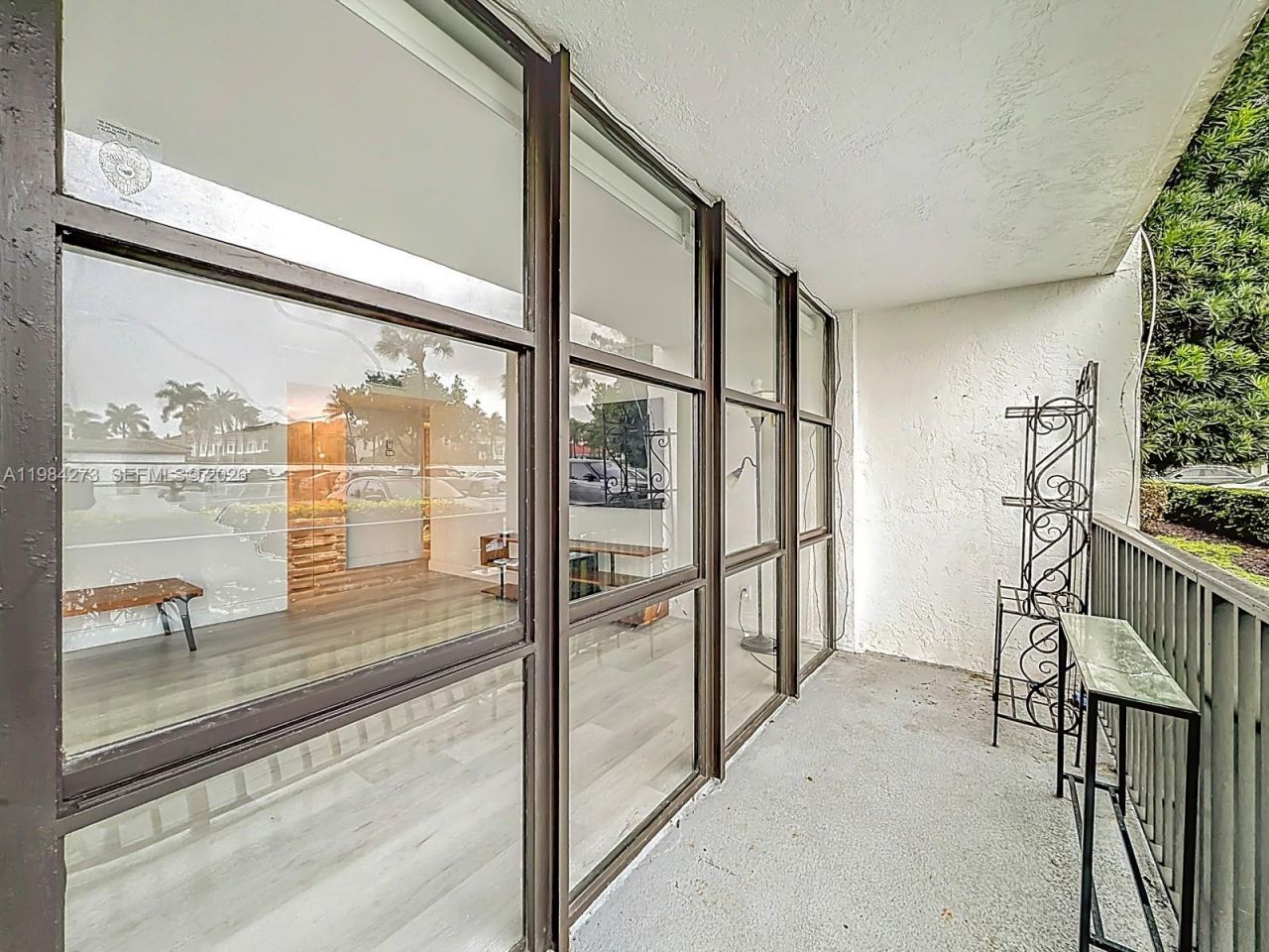 1000 Parkview Dr, Unit 121, Hallandale Beach, FL 33009 Photo