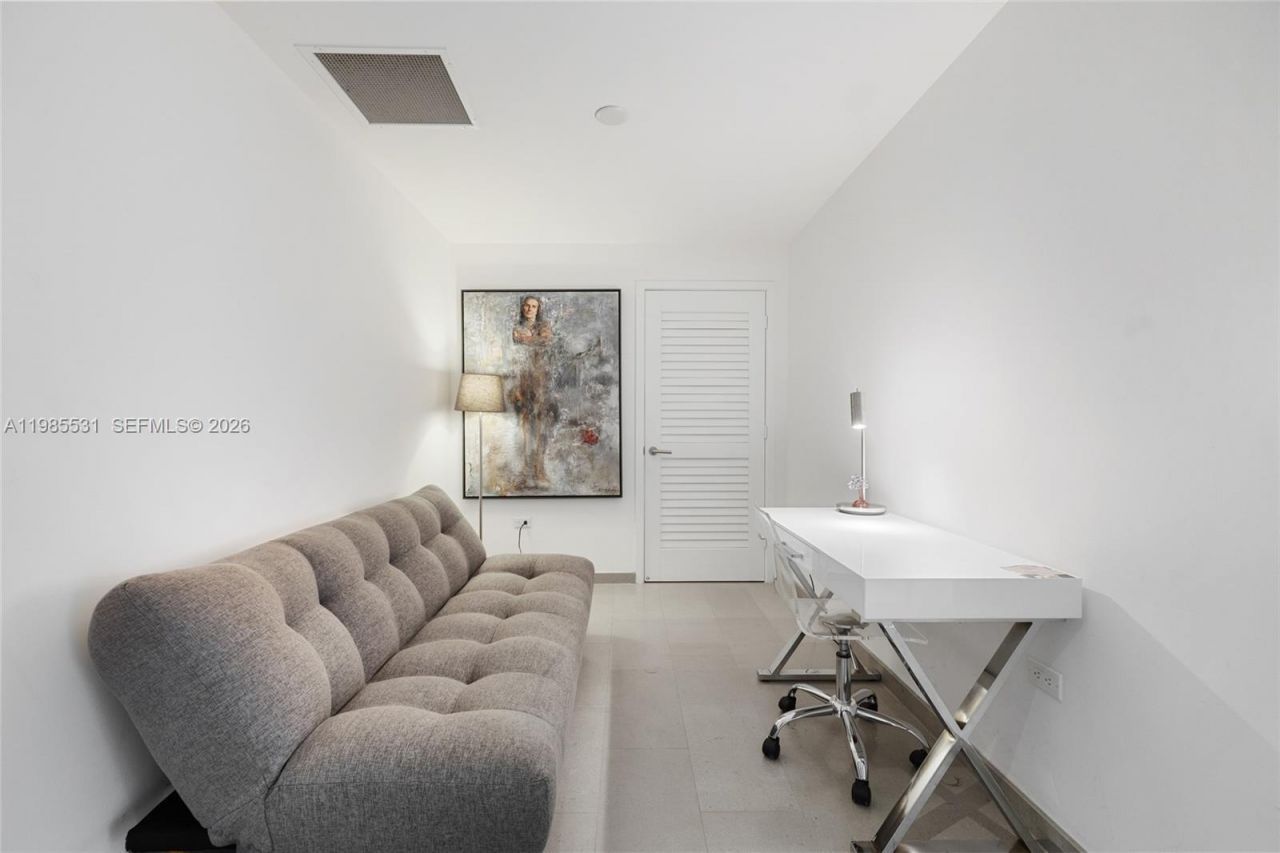 88 SW 7th St , Unit 1010, Miami, FL 33130 Photo