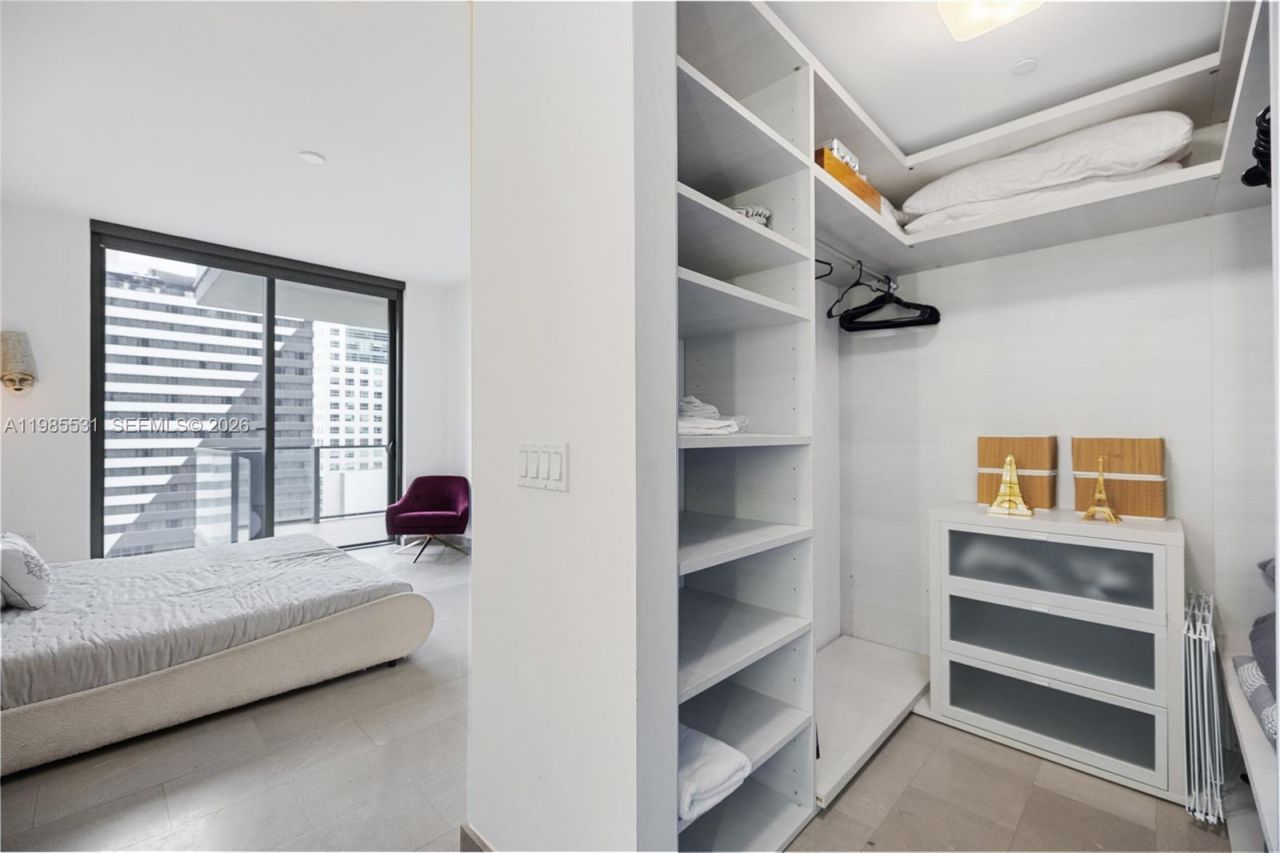 88 SW 7th St , Unit 1010, Miami, FL 33130 Photo