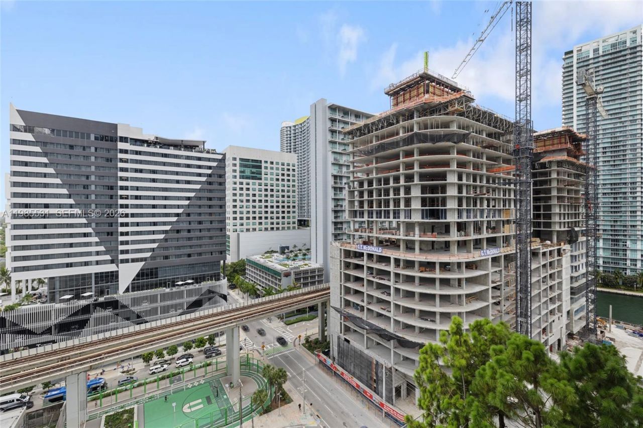 88 SW 7th St , Unit 1010, Miami, FL 33130 Photo