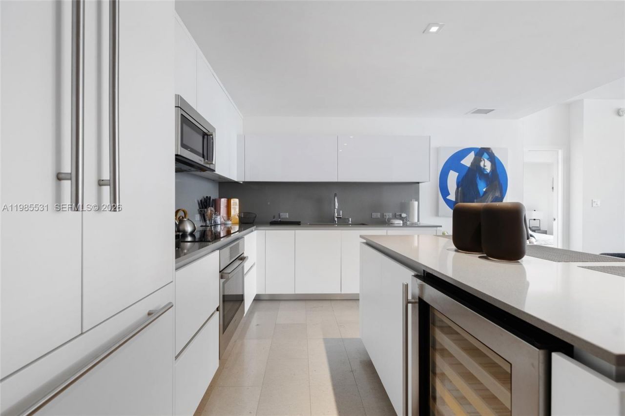 88 SW 7th St , Unit 1010, Miami, FL 33130 Photo