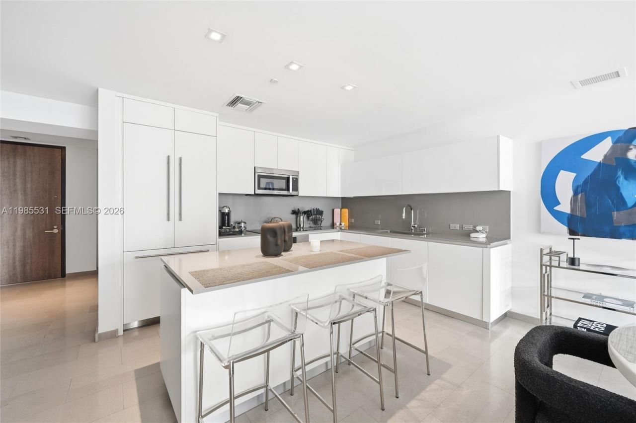 88 SW 7th St, Unit 1010, Miami, FL 33130 Photo