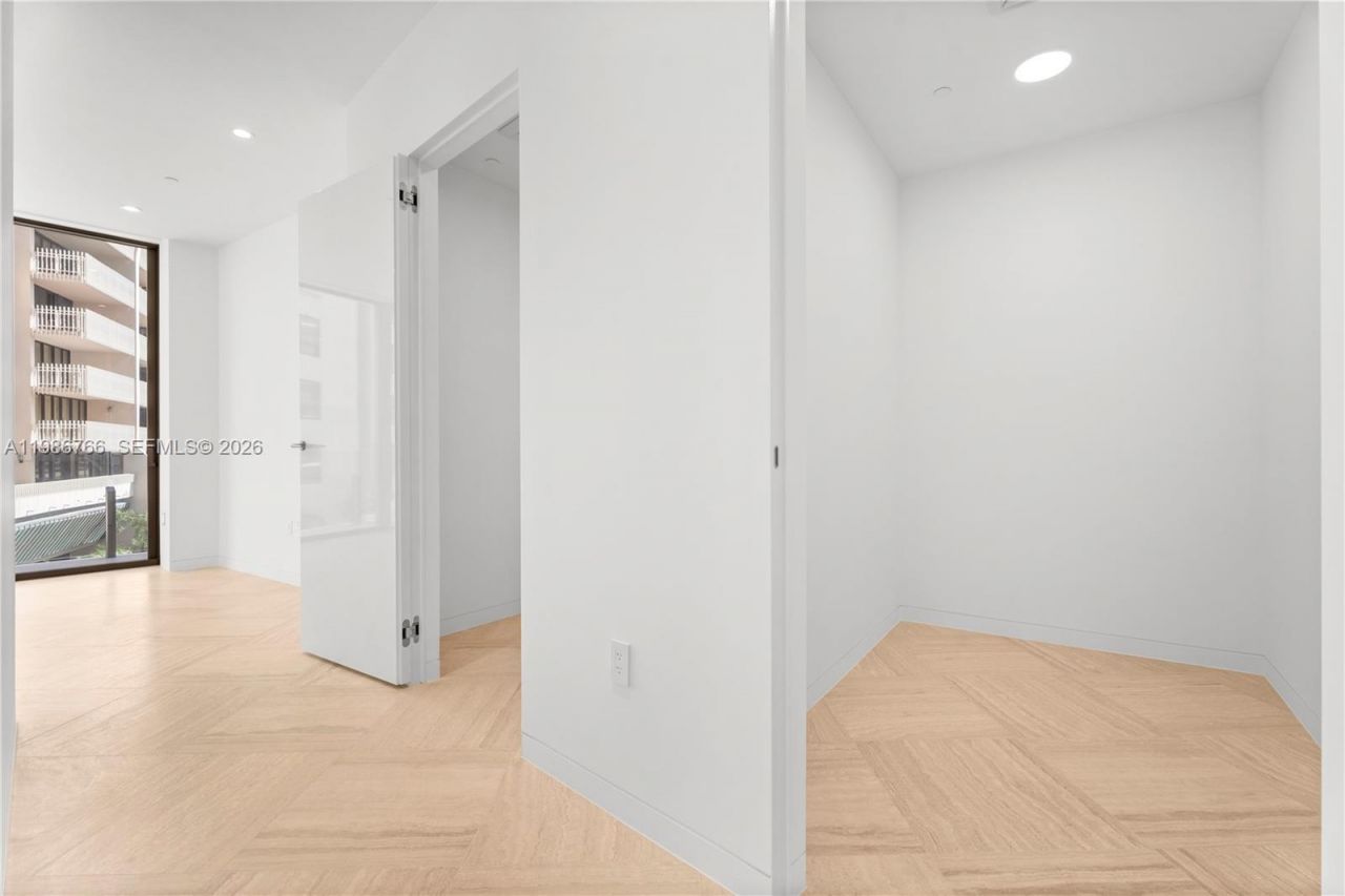 5 Grove Isle, Unit S303, Coconut Grove, FL 33133 Photo