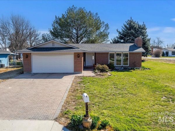 702 N La Cresta Ave, Caldwell, ID 83605